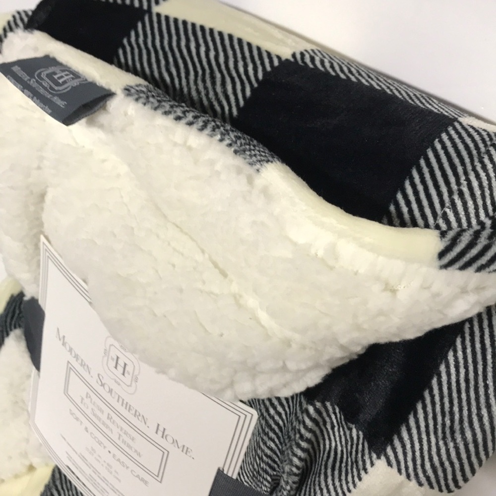 Buffalo check Throw NWT cozy fleece Throw black - Picture 9 of 10